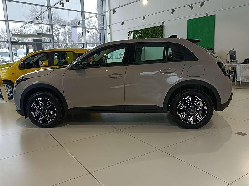 Nowe Fiat 600 Icon 100 KM (73 kW) 2025 Lakier metalizowany lazurowy acqua Hatchback