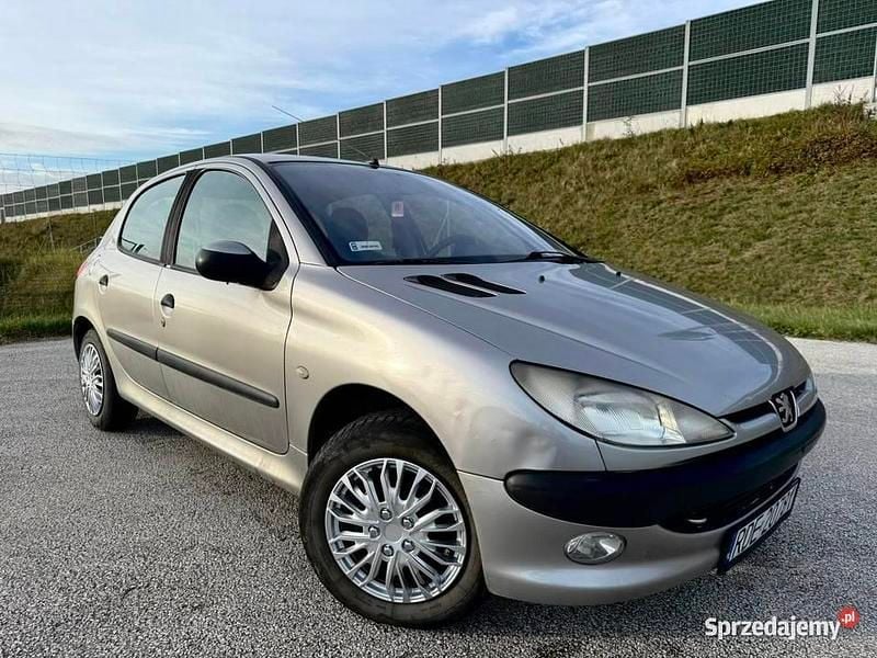 Srebrny Używany 2001 Peugeot 206 Sedan/Limuzyna | 3450 zł (Dość drogi) - Obraz 1/4