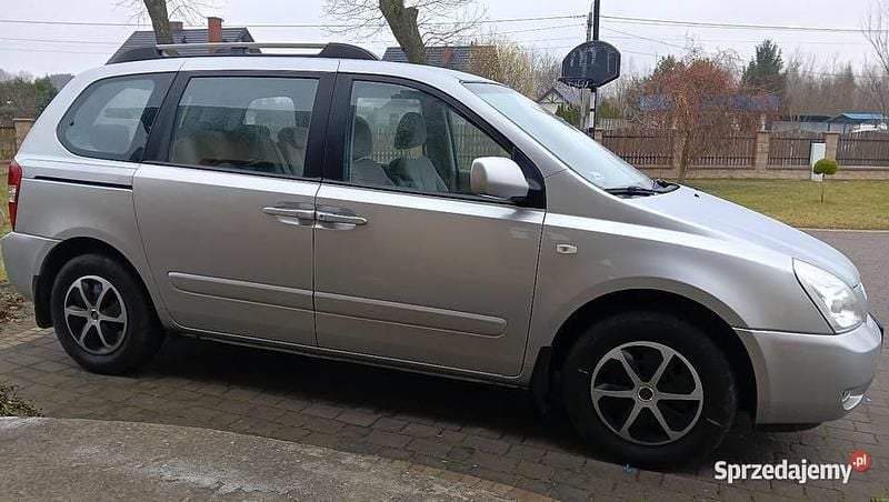Srebrny Używany 2009 Kia Carnival Minivan | 14 600 zł - Obraz 1/4
