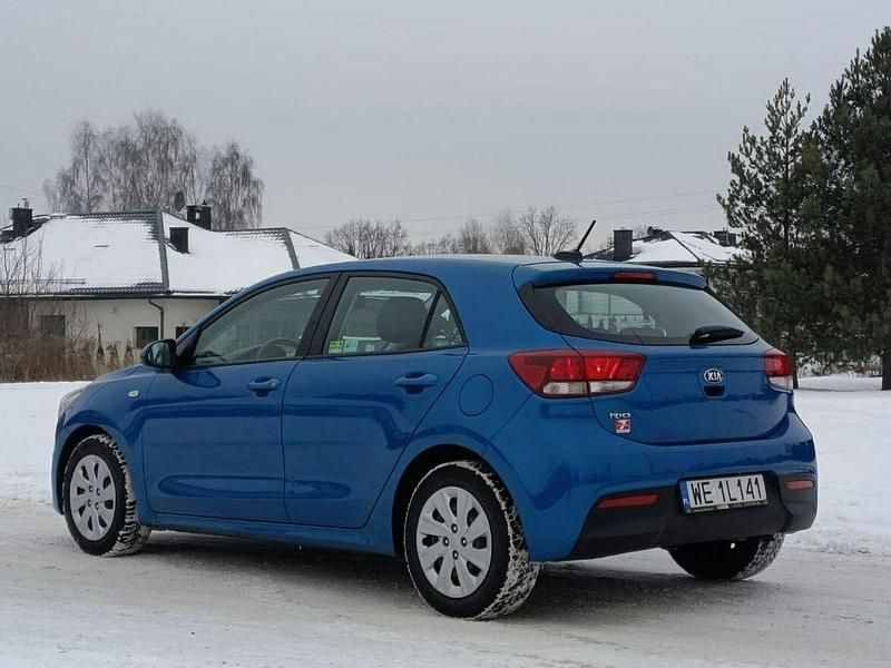 Używany Kia Rio 84 KM (61 kW) 2020 Niebieski Hatchback