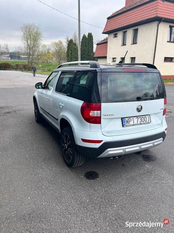 Biały Używany 2015 Skoda Yeti Adventure SUV | 60 000 zł - Obraz 1/4
