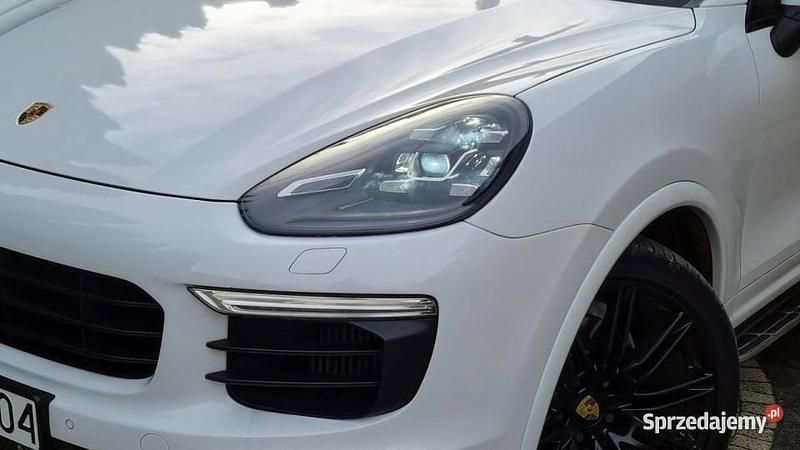 Używany Porsche Cayenne 262 KM (192 kW) 2015 Biały (metalik) SUV