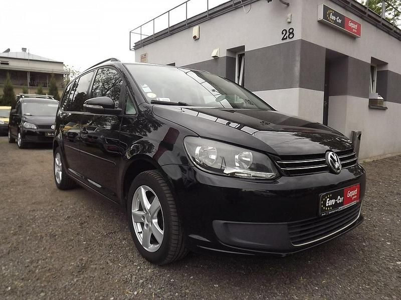 Używany VW Touran 105 KM (77 kW) 2011 Czarny (metalik) Minivan
