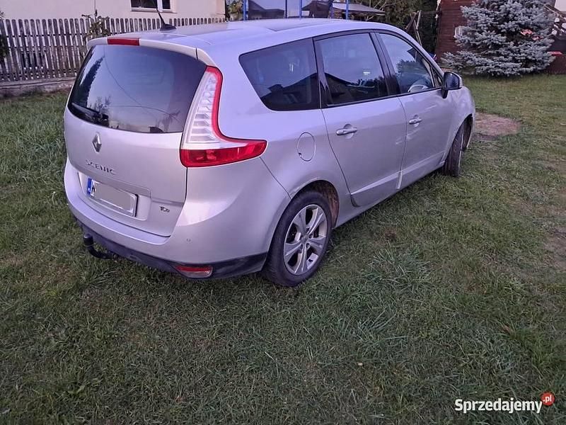 Srebrny Używany 2009 Renault Grand Scénic III Minivan | 11 700 zł (Super Cena) - Obraz 1/4