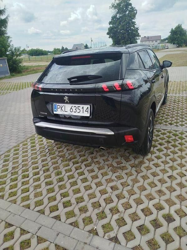 Używany Peugeot 2008 130 KM (95 kW) 2023 Czarny SUV