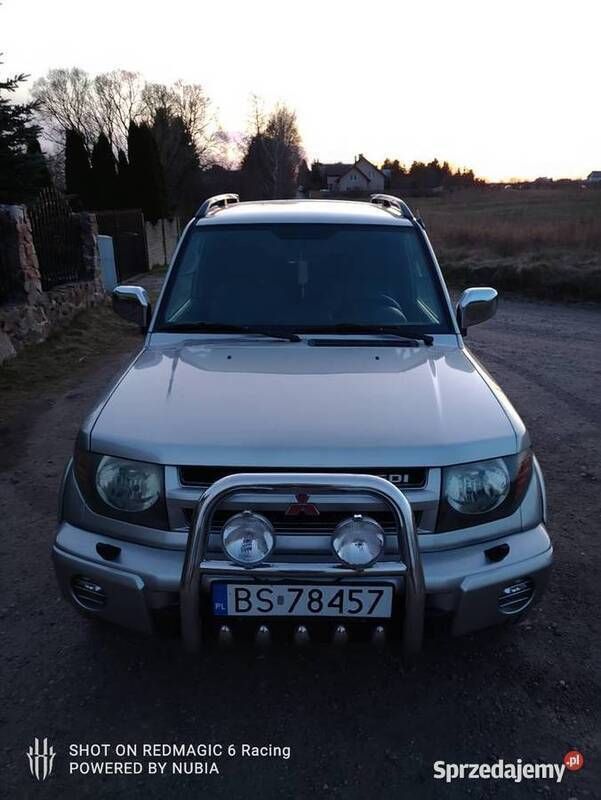 Srebrny Używany 2000 Mitsubishi Pajero SUV | 19 000 zł (Uczciwa cena) - Obraz 1/4