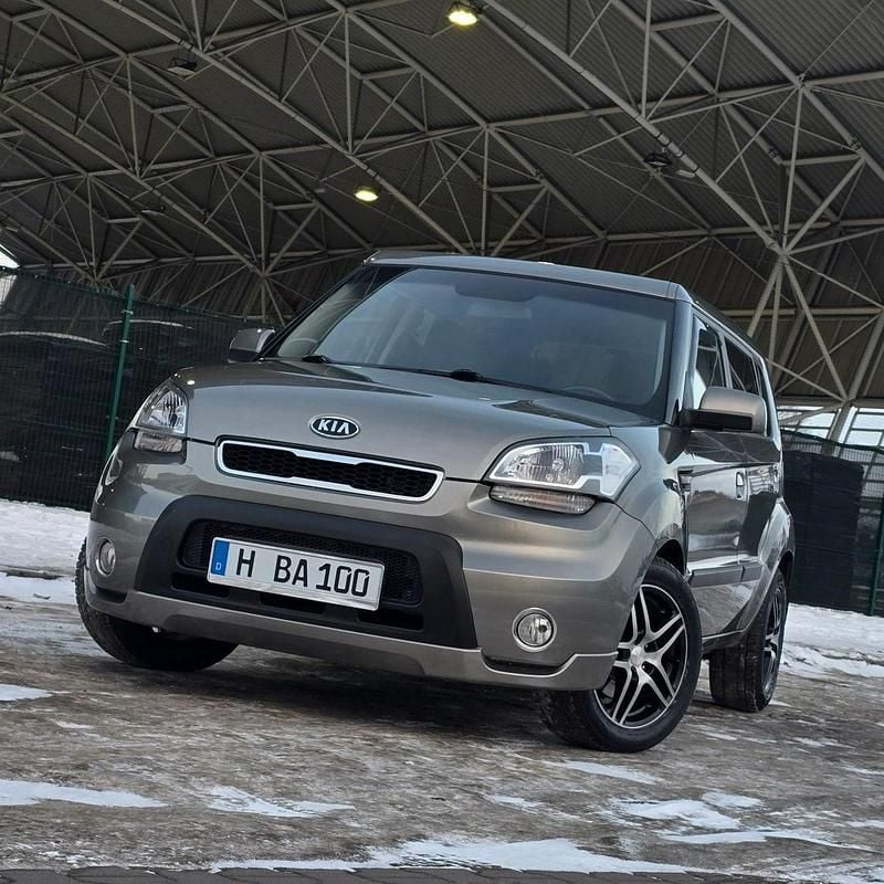 Używany Kia Soul Attract 128 KM (94 kW) 2009 Szary SUV