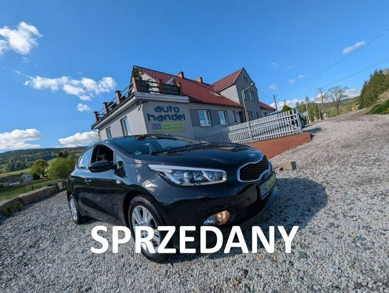 Czarny Używany 2015 Kia Ceed Hatchback | 38 500 zł (Uczciwa cena) - Obraz 1/4