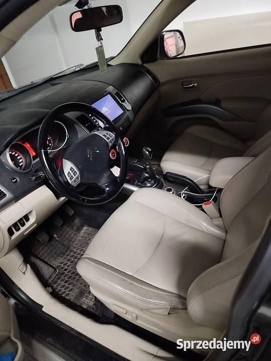 Czarny Używany 2008 Citroën C-Crosser SUV | 16 000 zł (Dobra cena) - Obraz 1/4