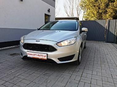 Używany Ford Focus 95 KM (69 kW) 2016 Srebrny Kombi