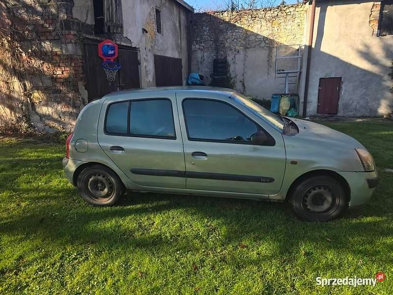 Zielony Używany 2001 Renault Clio II Hatchback | 2800 zł (Uczciwa cena) - Obraz 1/4