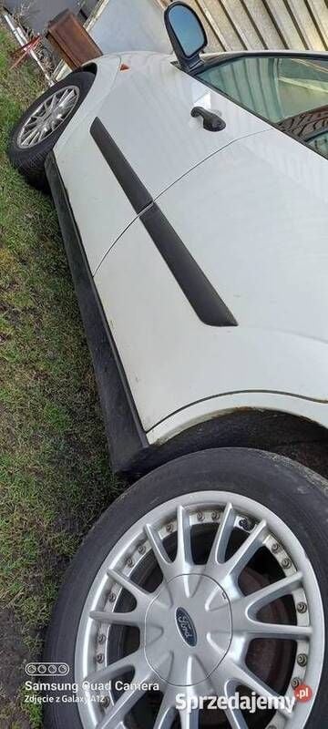 Biały Używany 1999 Ford Focus Sedan/Limuzyna | 2000 zł (Uczciwa cena) - Obraz 1/4