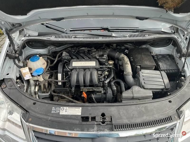 Używany VW Touran 105 KM (77 kW) 2009 Srebrny Minivan