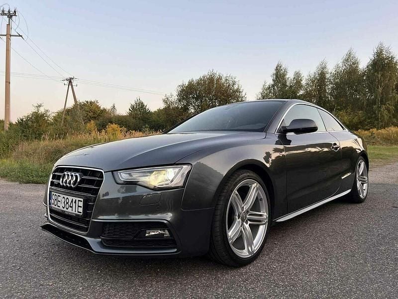 Używany Audi A5 Comfort 2012 Szary Coupe