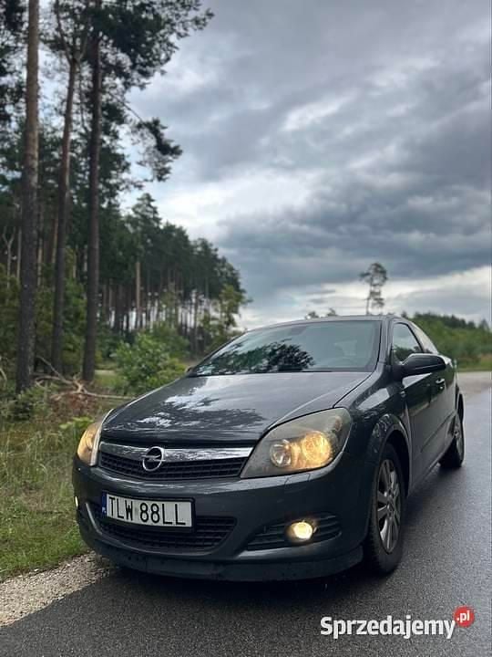 Szary Używany 2009 Opel Astra GTC Hatchback | 10 000 zł - Obraz 1/4