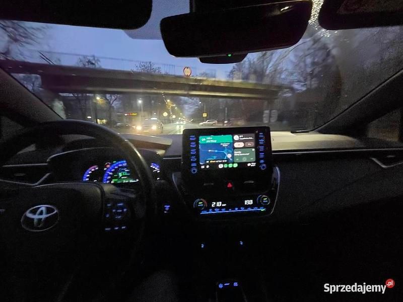 Używany Toyota Corolla Hybrid 2021