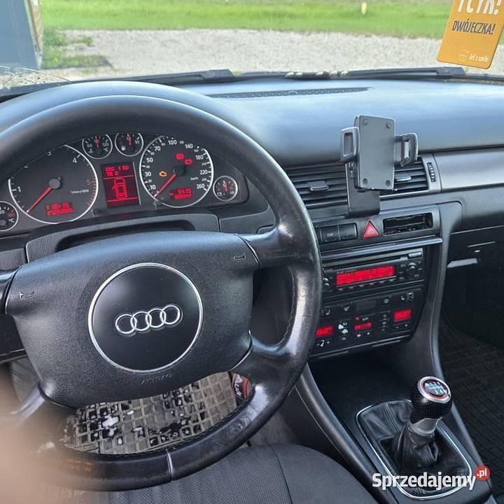 Czarny Używany 2004 Audi A6 Kombi | 11 500 zł (Drogi) - Obraz 1/4