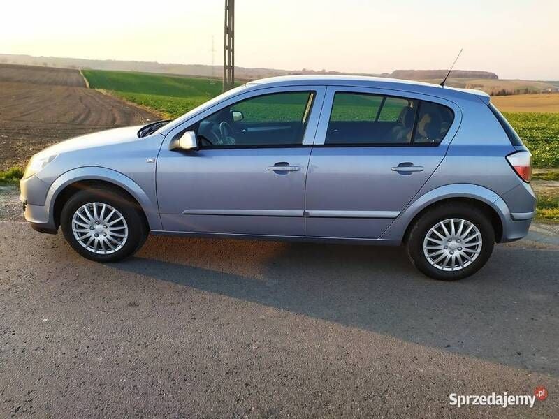 Szary Używany 2005 Opel Astra Hatchback | 12 900 zł (Drogi) - Obraz 1/4