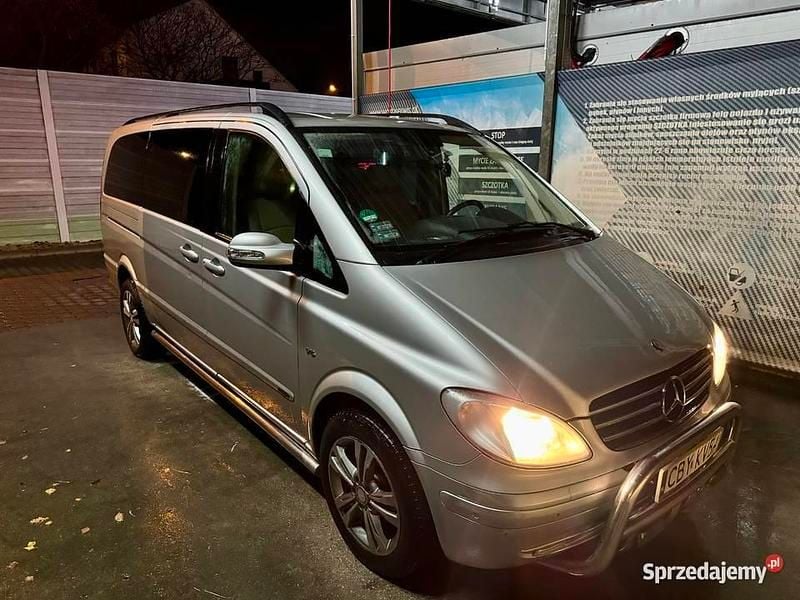 Używany Mercedes Viano 2008 Srebrny Minivan