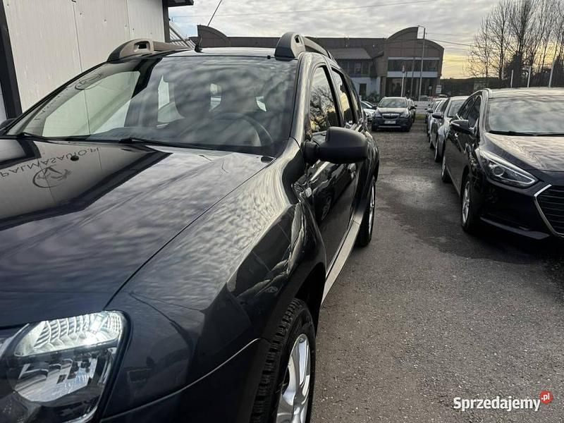 Grafitowy Używany 2016 Dacia Duster SUV | 33 900 zł (Uczciwa cena) - Obraz 1/4