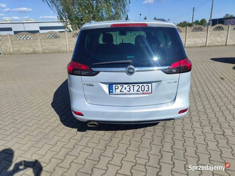 Używany Opel Zafira Cosmo 136 KM (100 kW) 2014 Szary Minivan