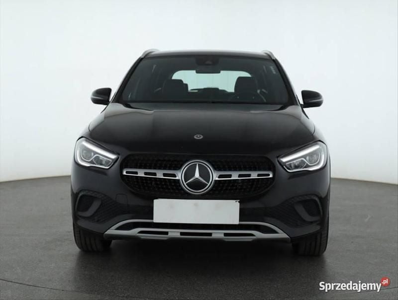 Czarny Używany 2020 Mercedes GLA250 SUV | 108 999 zł - Obraz 1/4