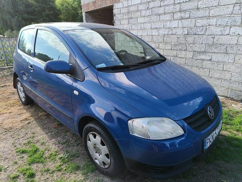 Granatowy Używany 2005 VW Fox Hatchback | 2500 zł (Uczciwa cena) - Obraz 1/4