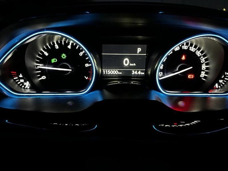 Używany Peugeot 2008 2016 Srebrny SUV