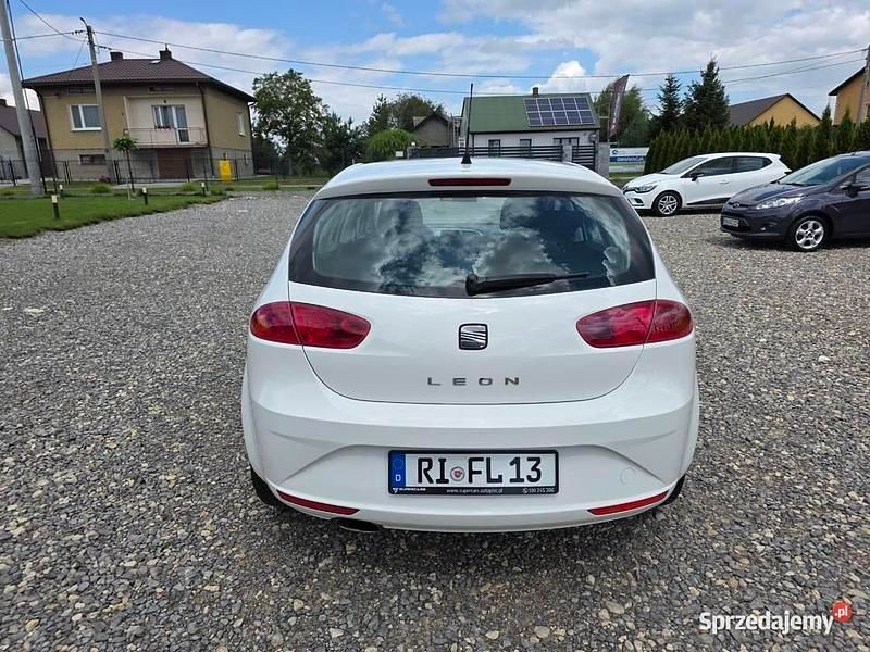 Używany Seat Leon Sport 2010 Biały Hatchback