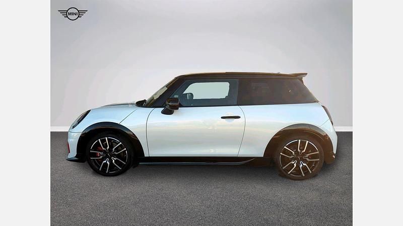 Używany Mini John Cooper Works 231 KM (169 kW) 2024 Nanuq white metalizowany Hatchback