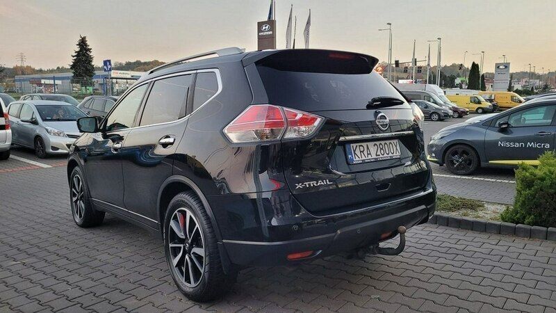 Używany Nissan X-Trail N-Connecta 130 KM (95 kW) 2017 Czarny SUV