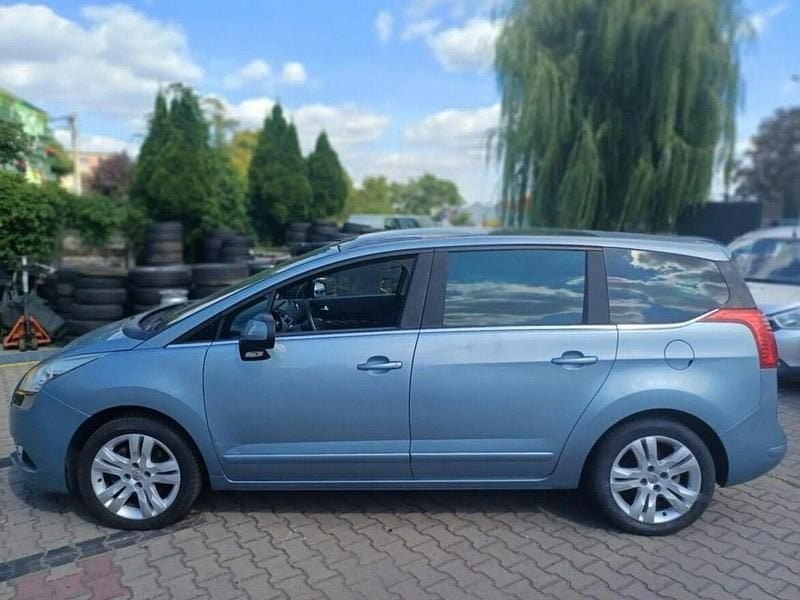 Używany Peugeot 5008 120 KM (88 kW) 2009 Niebieski Minivan
