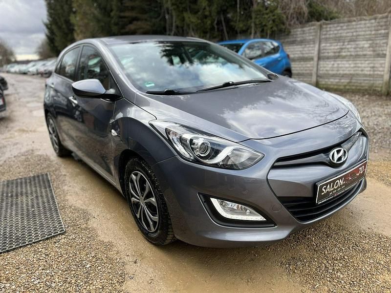 Używany Hyundai i30 99 KM (72 kW) 2014 Grafitowy Hatchback