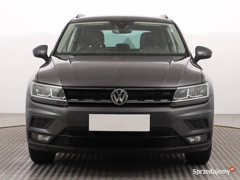 Szary Używany 2018 VW Tiguan SUV | 63 999 zł (Super Cena) - Obraz 1/4