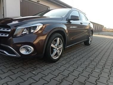 Brązowy Używany 2017 Mercedes GLA200 SUV | 69 000 zł (Dobra cena) - Obraz 1/4