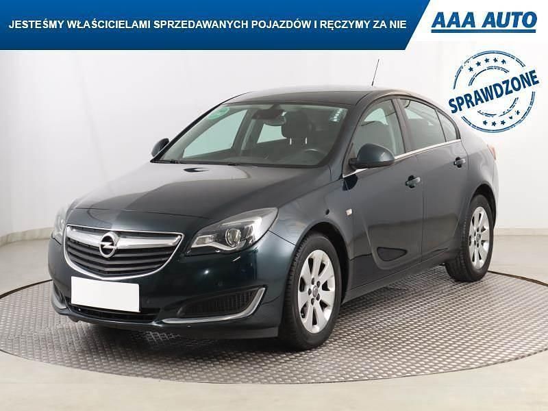 Używany Opel Insignia 140 KM (102 kW) 2015 Zielony