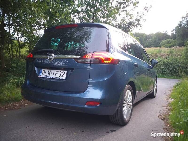 Niebieski Używany 2016 Opel Zafira Tourer Minivan | 55 500 zł (Dość drogi) - Obraz 1/4