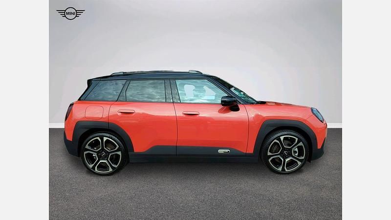 Używany Mini Aceman 160 kW (218 KM) 2024 Rebel red metalizowany SUV