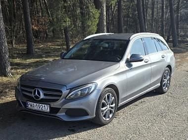 Używany Mercedes A220 Exclusive 170 KM (125 kW) 2015 Srebrny Kombi