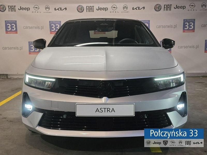 Nowe Opel Astra 145 KM (106 kW) 2025 Srebrny (metalik) Kombi
