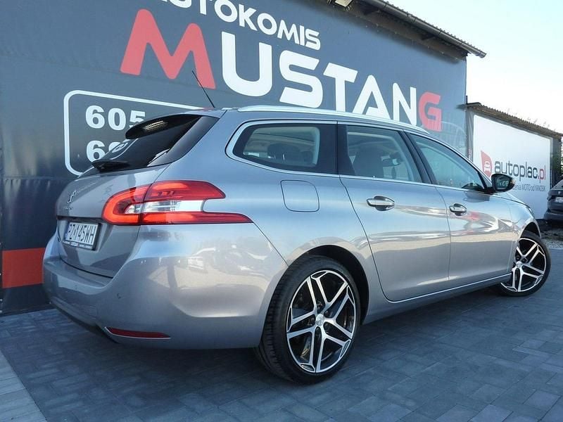 Używany Peugeot 308 Allure 131 KM (96 kW) 2018 Szary (metalik) Kombi