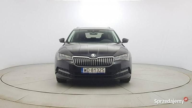 Używany Skoda Superb Ambition 150 KM (110 kW) 2022 Czarny (metalik) Kombi
