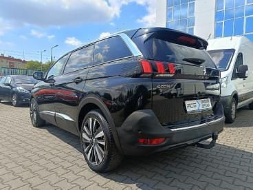 Używany Peugeot 5008 Allure 180 KM (132 kW) 2018 Czarny Minivan