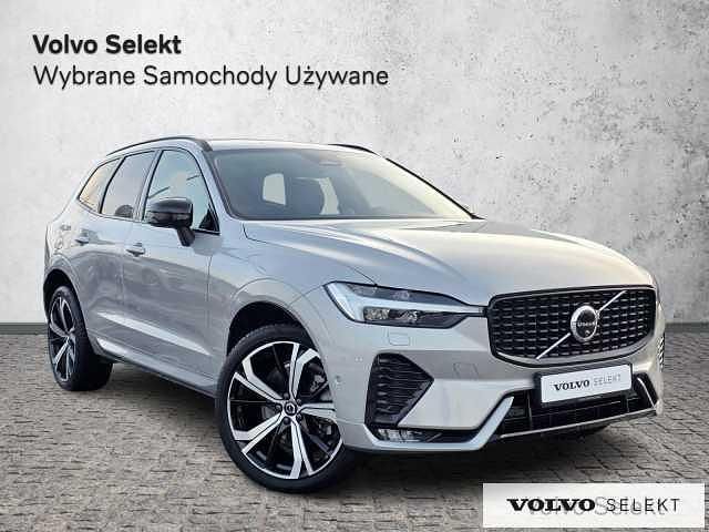 Używany Volvo XC60 250 KM (183 kW) 2025 Srebrny SUV