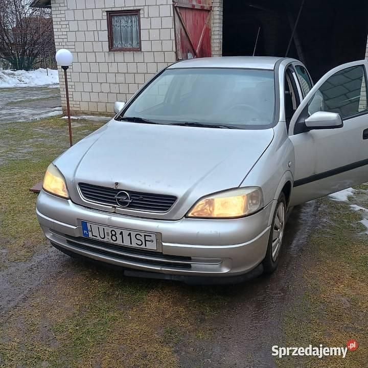 Używany Opel Astra 2001 Srebrny Hatchback