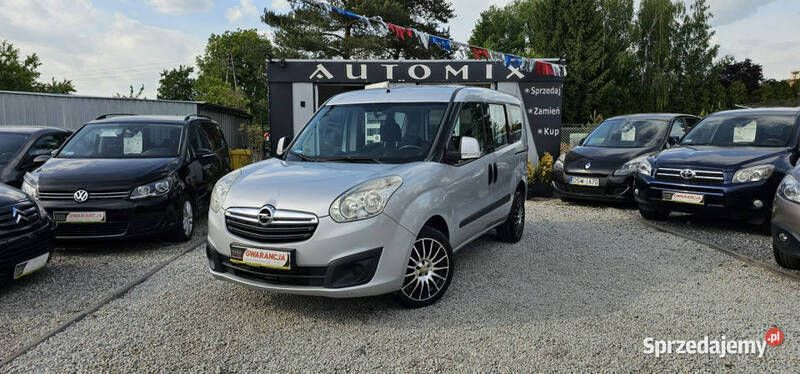 Srebrny Używany 2013 Opel Combo Minivan | 19 900 zł (Uczciwa cena) - Obraz 1/3