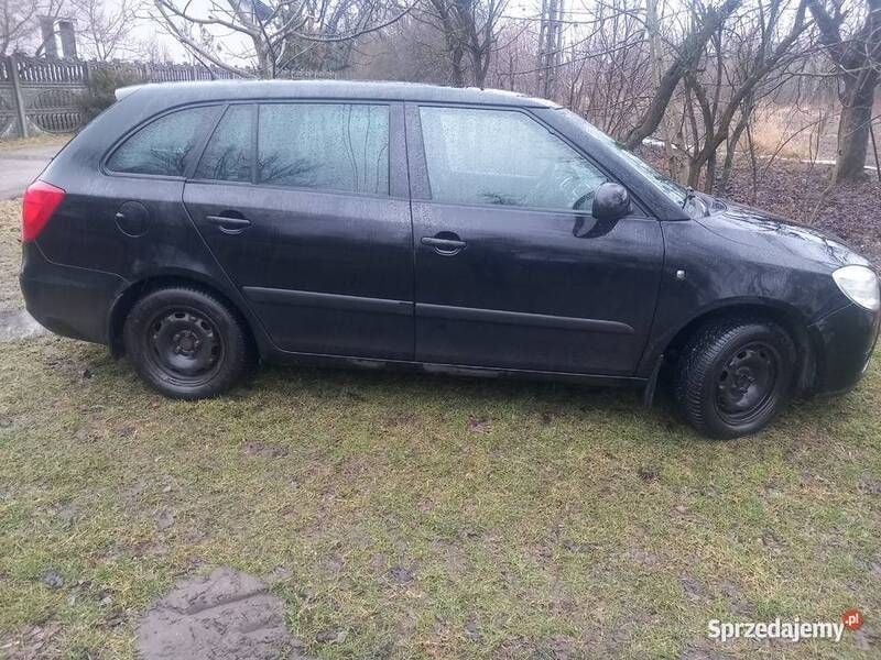 Używany 2008 Skoda Fabia Kombi | 9000 zł (Uczciwa cena) - Obraz 1/4