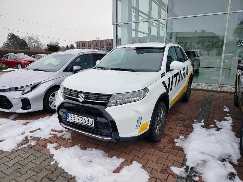 Nowe Suzuki Vitara 2025 26u white SUV