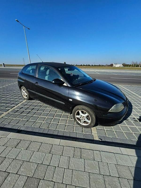 Używany Seat Ibiza 75 KM (55 kW) 2003 Czarny Hatchback