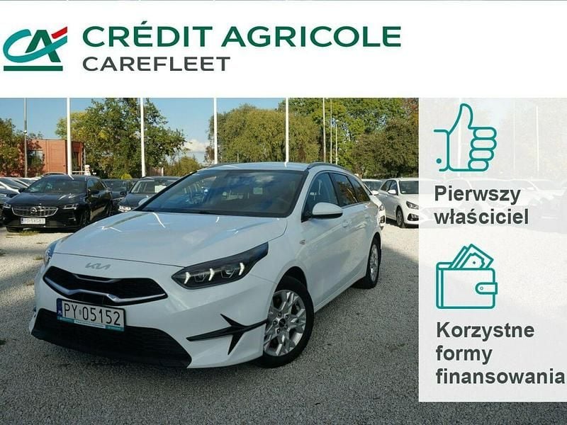 Biały Używany 2022 Kia Ceed Kombi | 55 600 zł (Super Cena) - Obraz 1/4